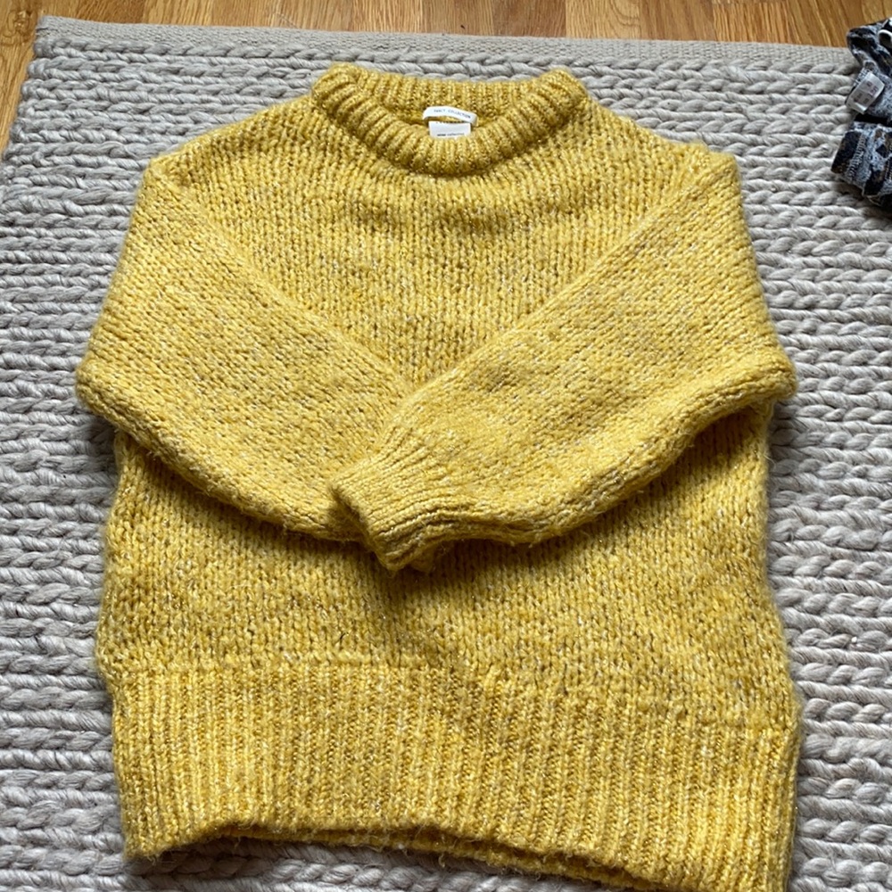 Gold colored sweater with shimmer thread by Zara